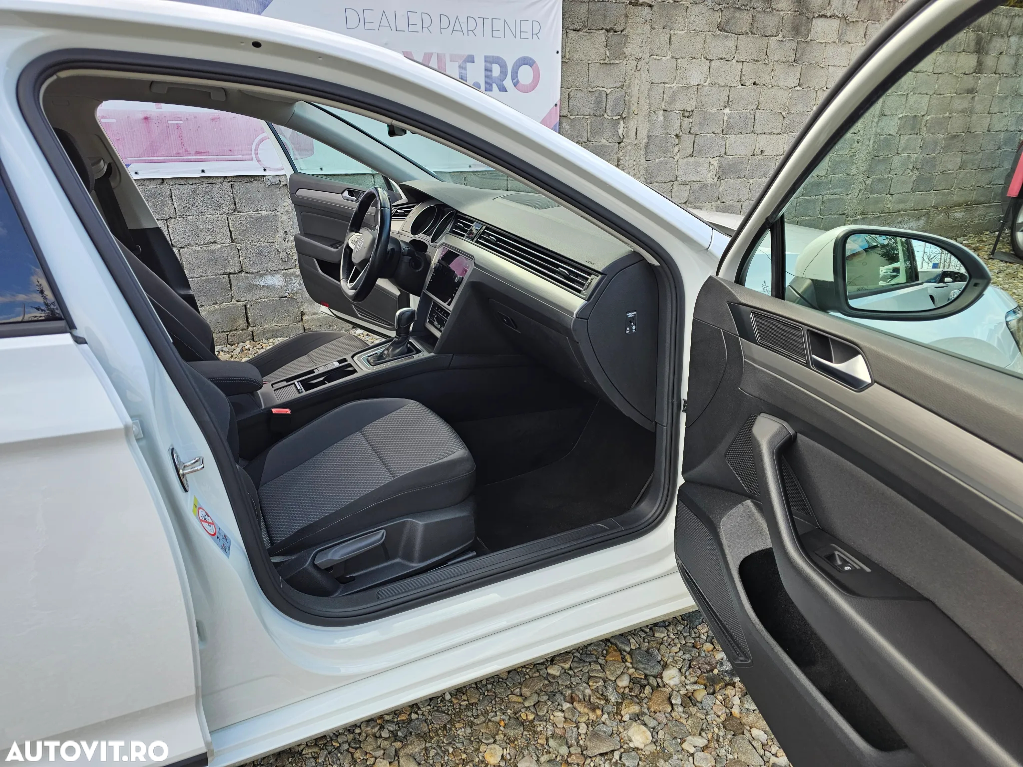 Volkswagen Passat 2.0 TDI SCR DSG - 25