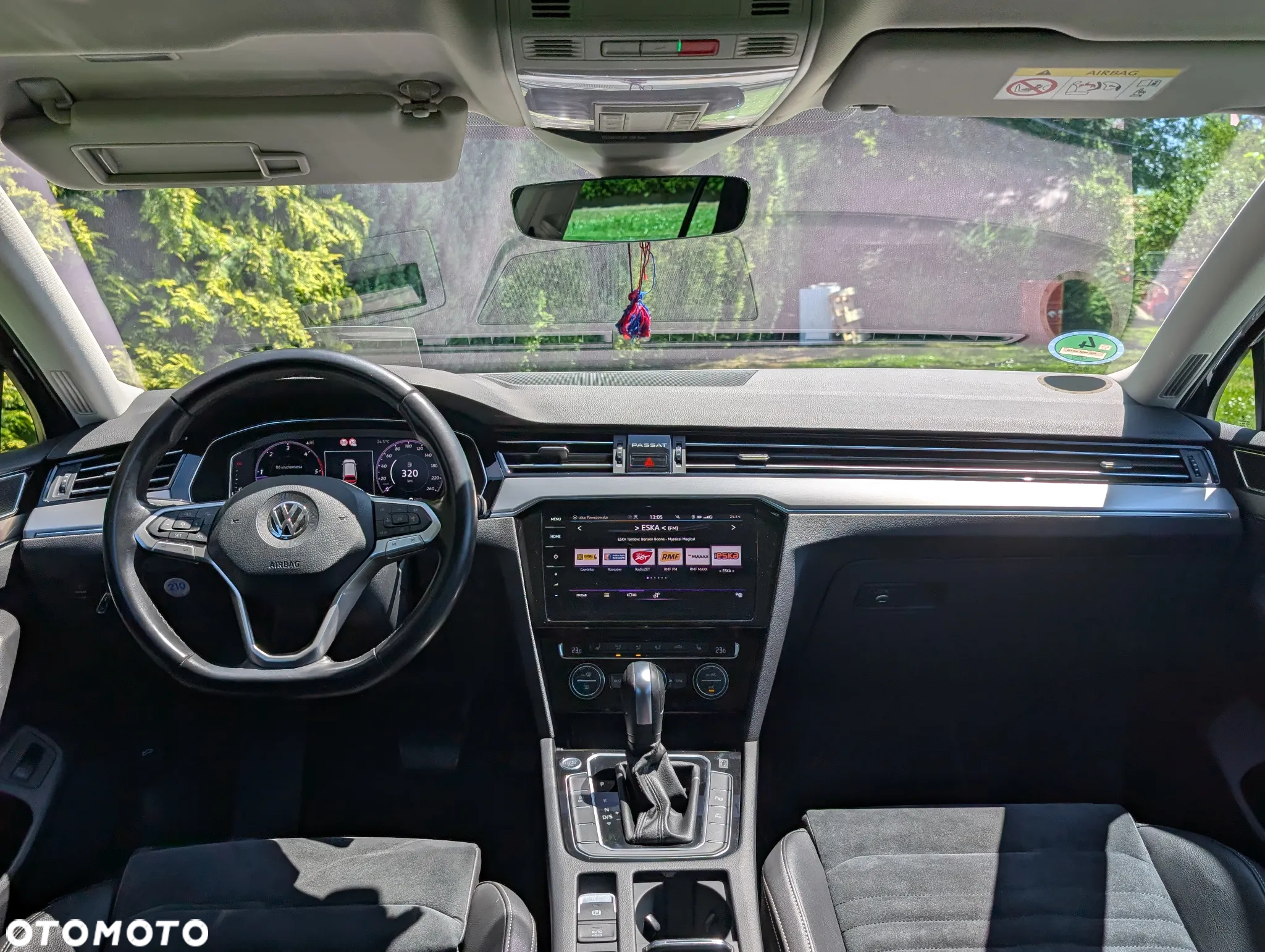 Volkswagen Passat - 11
