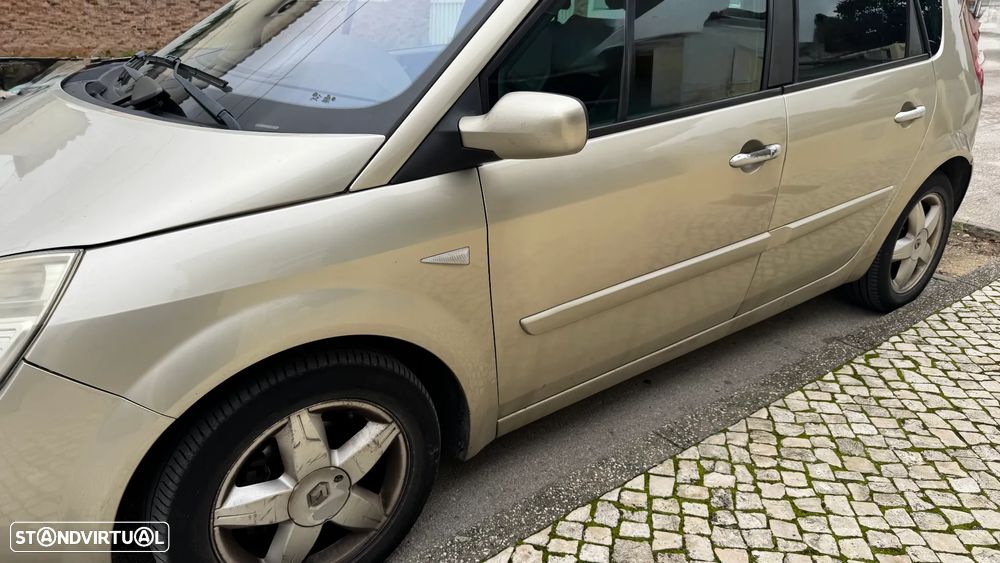 Renault Scénic 1.5 dCi SE Exclusive - 4