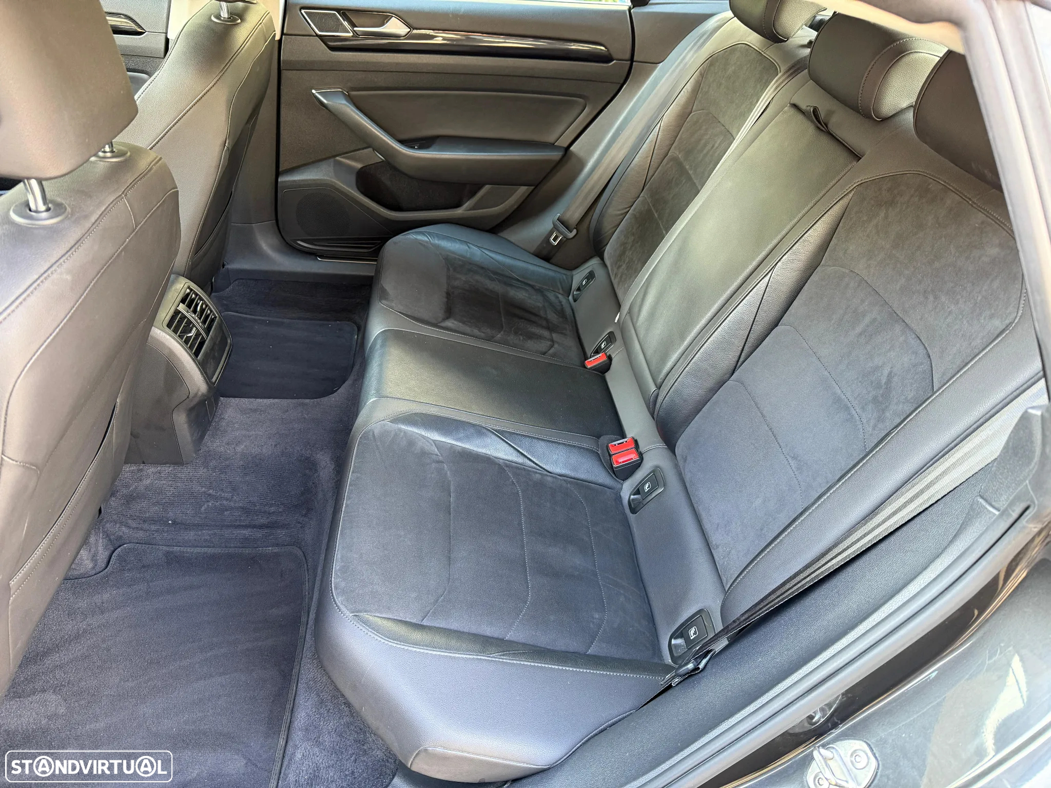 VW Arteon 2.0 TDI R-Line DSG - 29