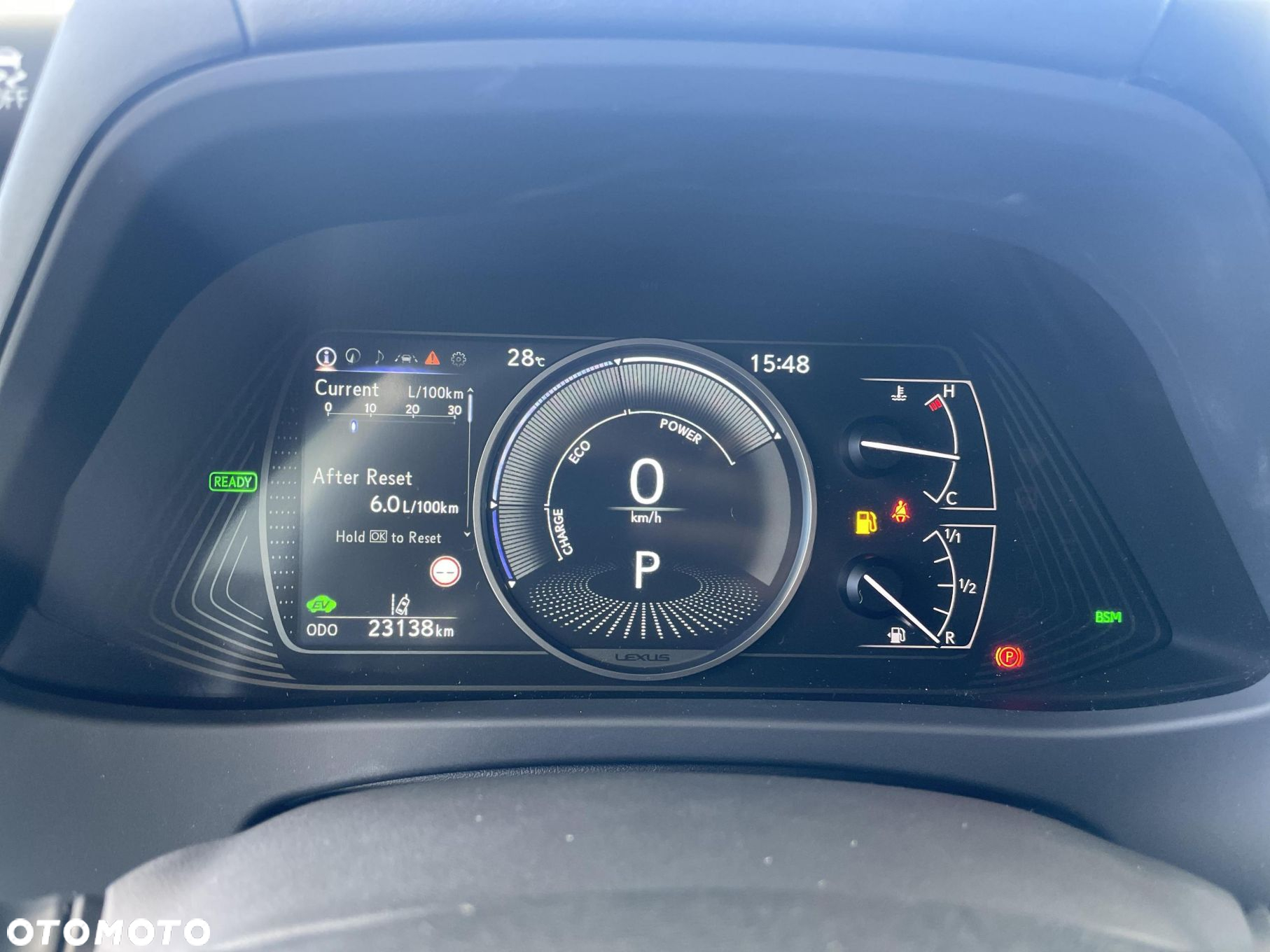 Lexus UX - 16