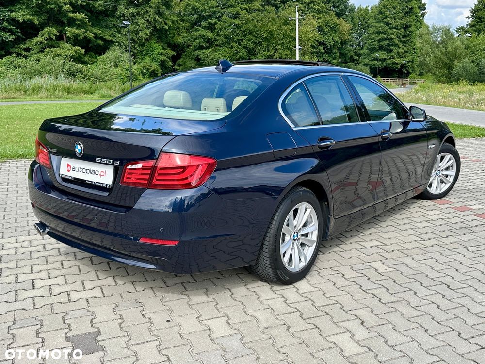 BMW Seria 5 530d xDrive Sport-Aut - 9