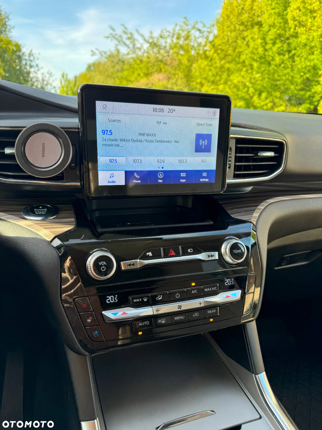 Ford Explorer - 23