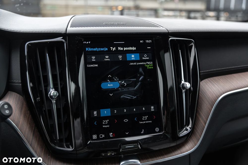 Volvo XC 60 D4 SCR AWD Inscription - 28