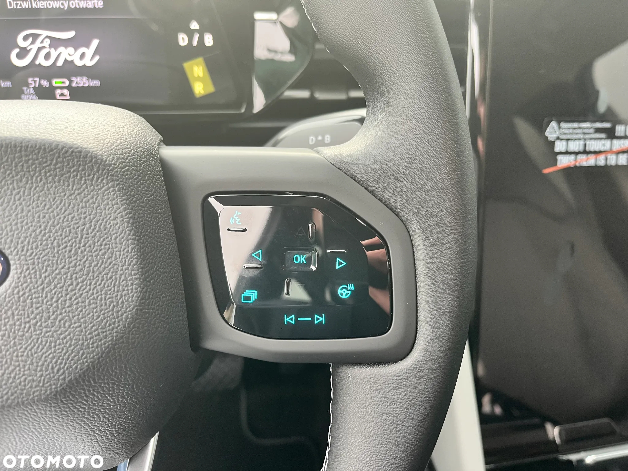 Ford Explorer 77kWh RWD - 12
