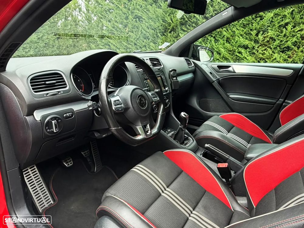 VW Golf 2.0 GTI adidas - 17