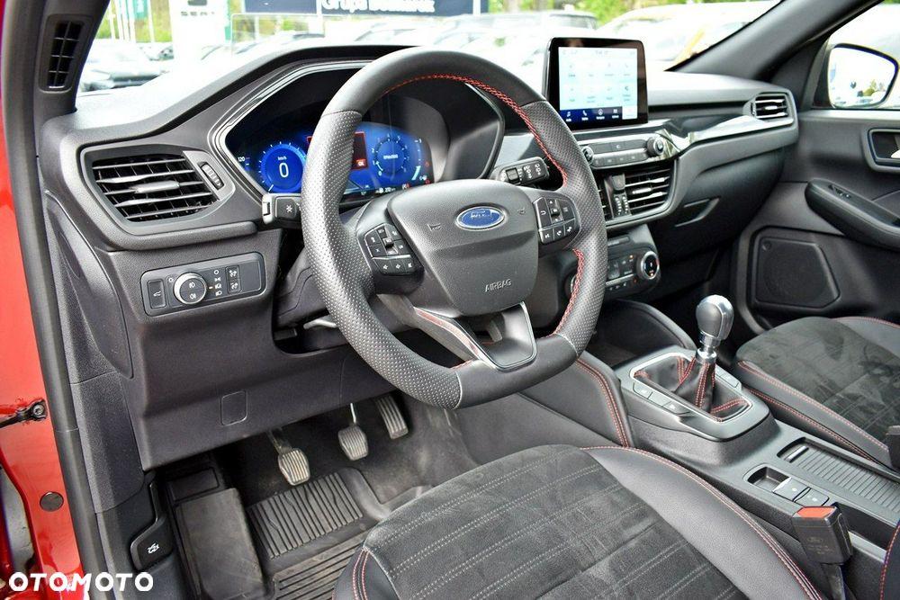 Ford Kuga 1.5 EcoBoost ST-LINE X - 9