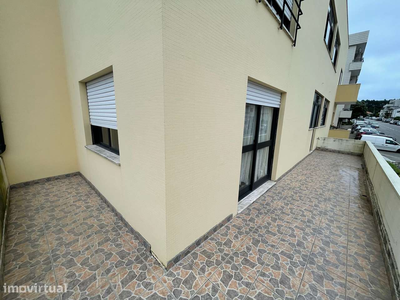 T2 com Terraço de 23m² e Garagem em Oliveira do Douro - Grande imagem: 2/22