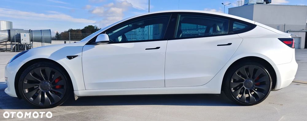 Tesla Model 3 - 10