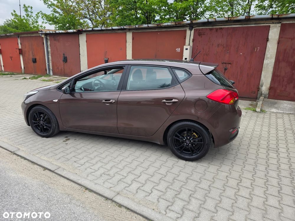 Kia Ceed 1.6 GDI L - 31