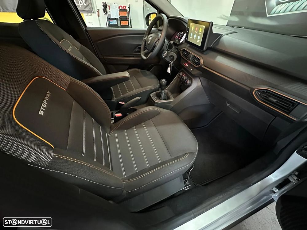 Dacia Sandero 1.0 TCe Stepway Essential - 11