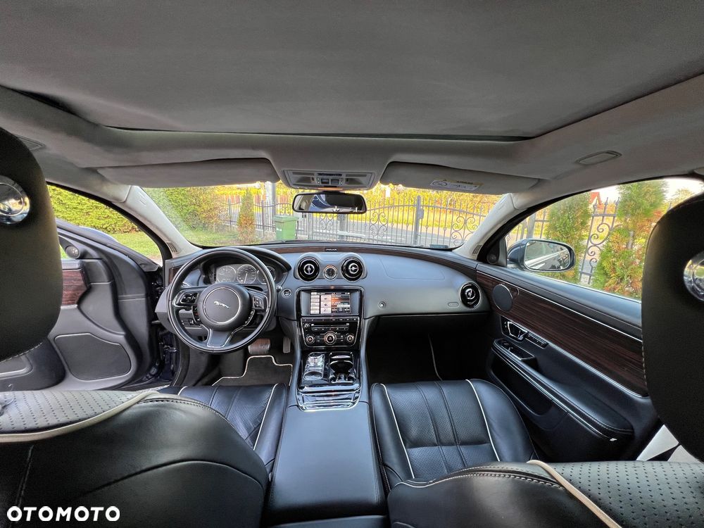 Jaguar XJ 3.0 D V6 LWB Premium Luxury - 13
