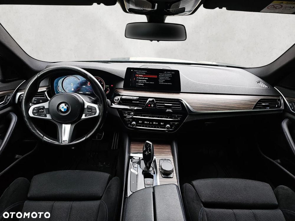 BMW Seria 5 520d M Sport sport - 25