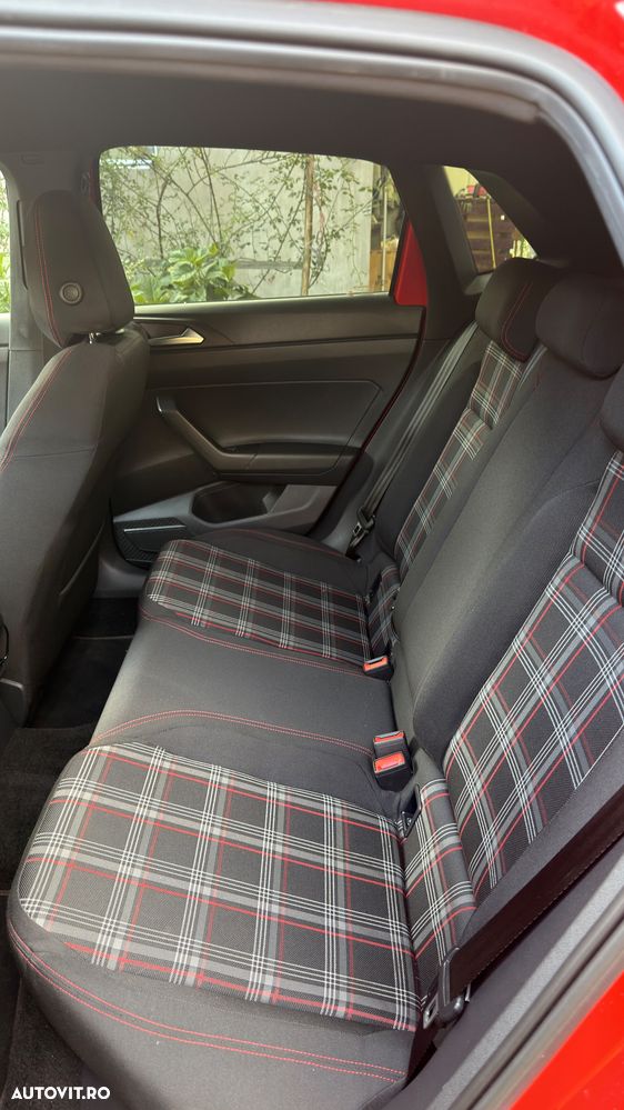 Volkswagen Polo 2.0 TSI DSG GTI - 7