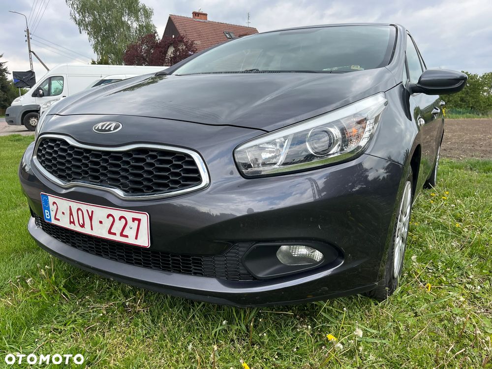 Kia Ceed 1.4 CVVT Attract plus - 3