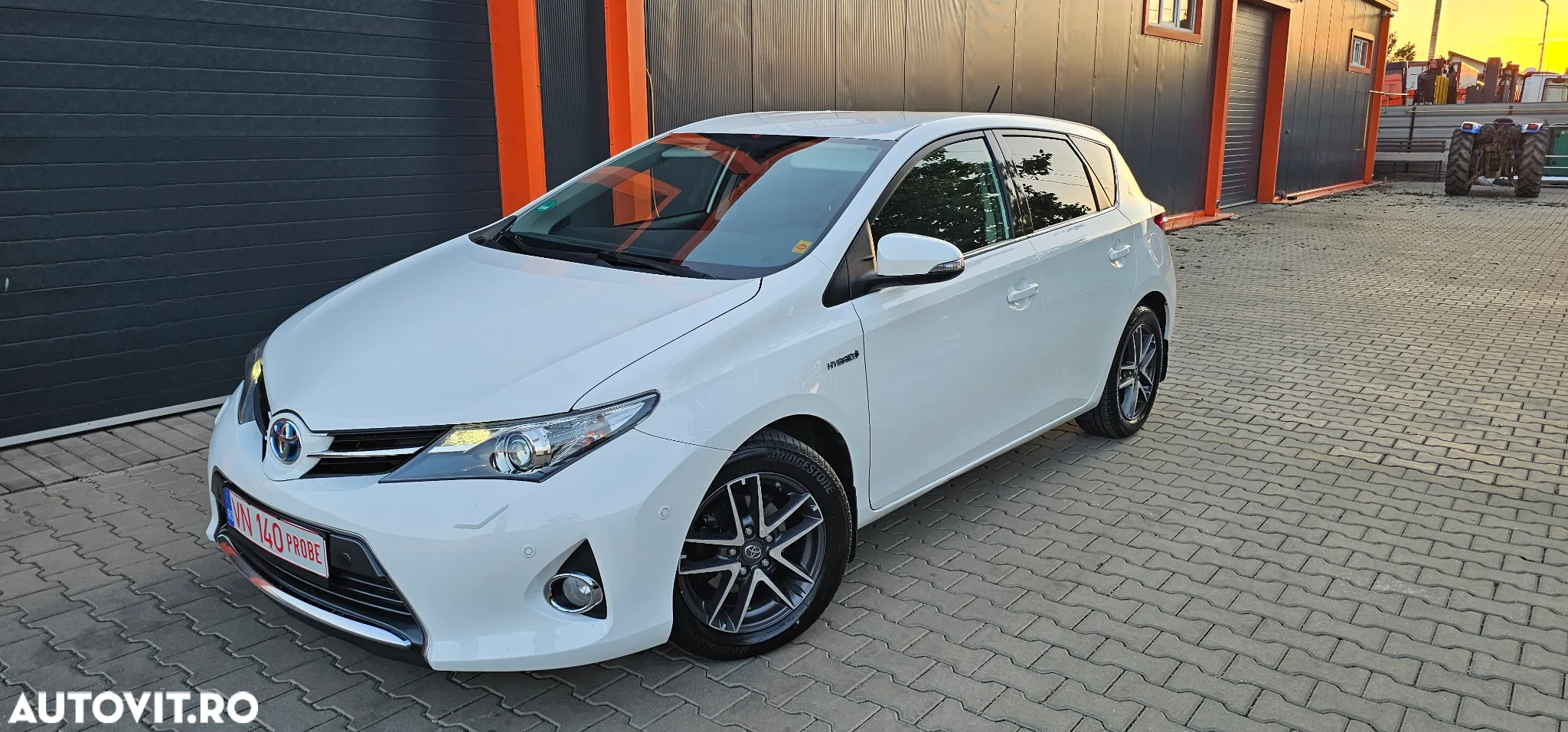Toyota Auris 1.8 VVT-i Hybrid Automatik Executive - 2