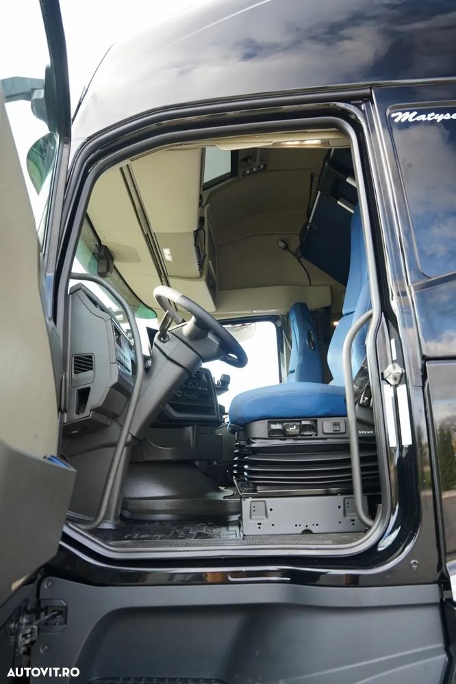 Volvo FH 460 / ANSAMBLU TANDEM / 120 m³ / ÎNCĂRCARE PRIN TRAVERSARE (DRIVE-THROUGH) / 6x2 / I-SAVE / CLIMATIZARE STAȚIONARĂ / AXĂ RIDICABILĂ / PLAFON RIDICABIL / - 31
