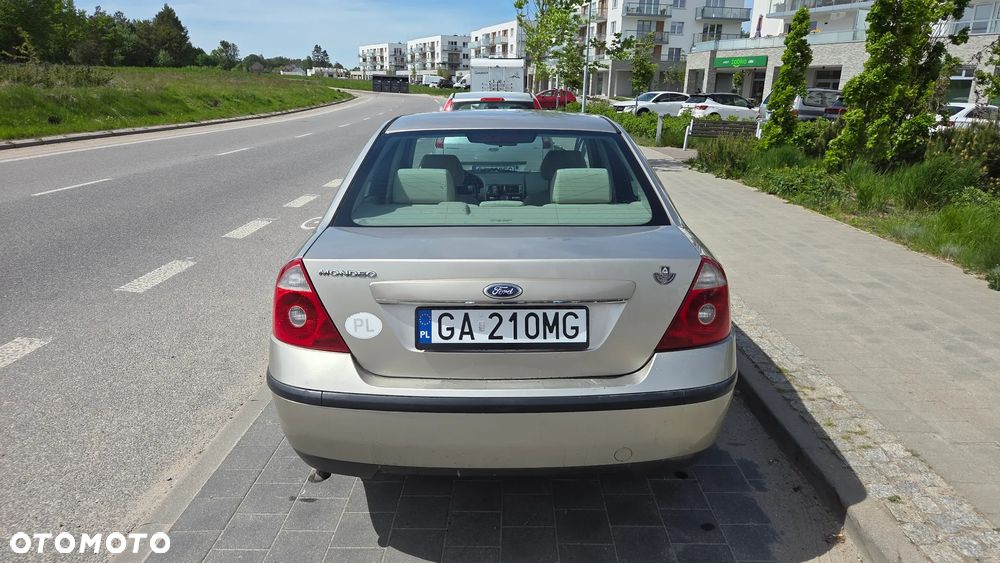 Ford Mondeo 2.0 Ambiente - 4