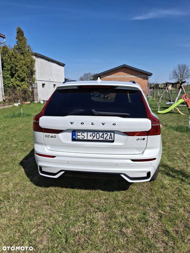 Volvo XC 60 B4 D AWD Plus Dark - 7