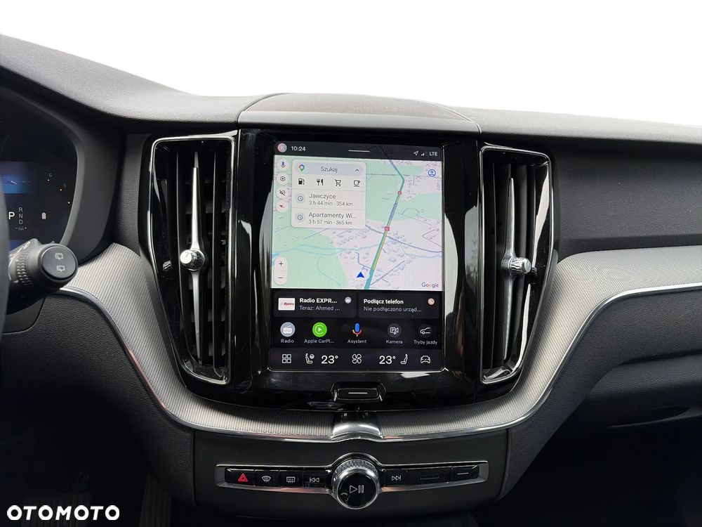 Volvo XC 60 B4 D AWD Plus Dark - 22