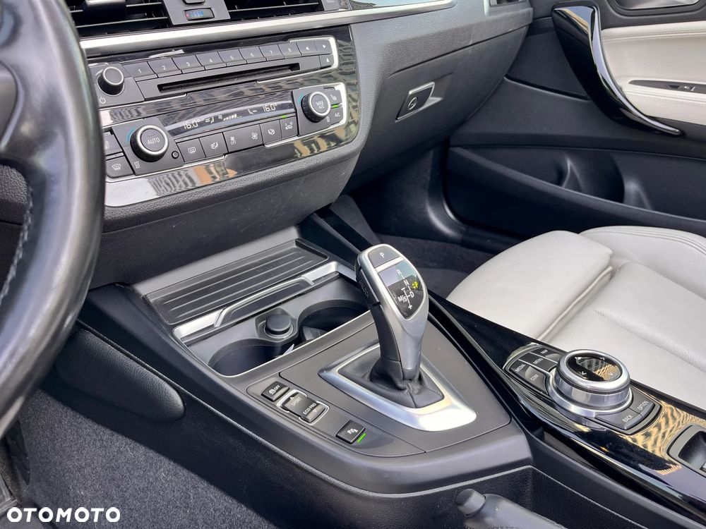 BMW Seria 2 220i GPF Sport - 24