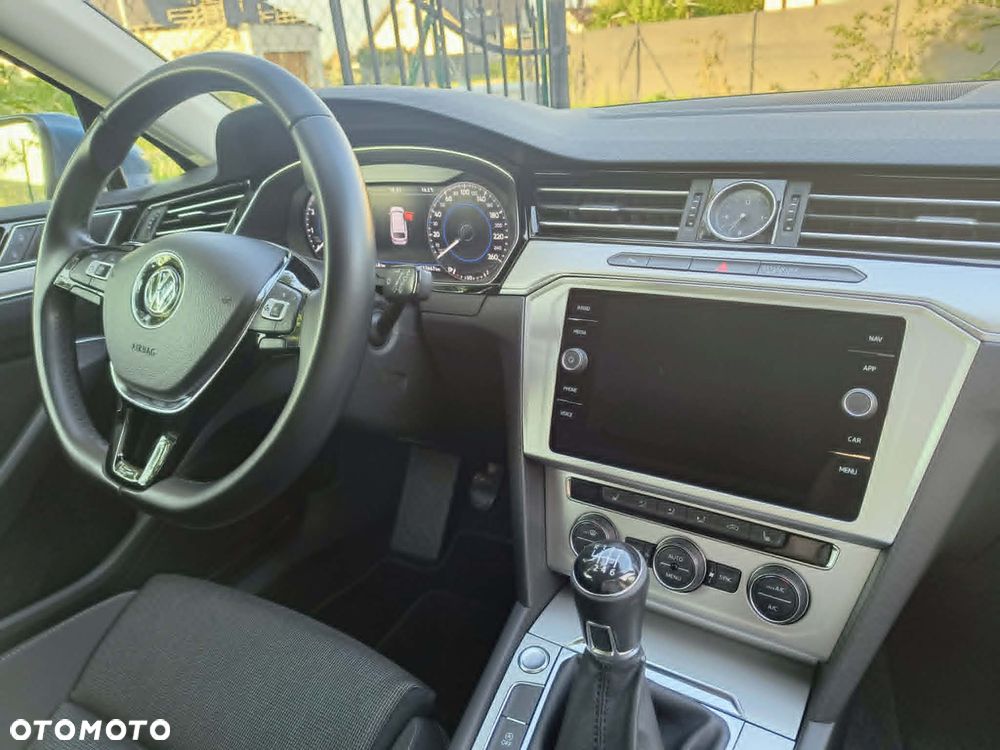 Volkswagen Passat 1.4 TSI BMT ACT Comfortline - 9