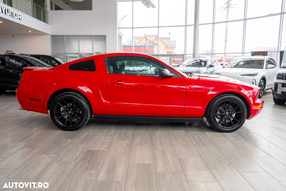 Ford Mustang - 8