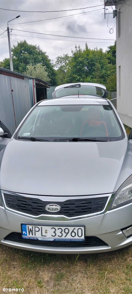 Kia Ceed - 1