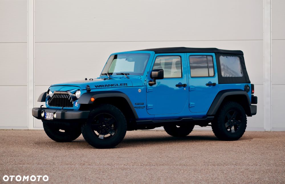 Jeep Wrangler 3.6 Unlim X - 11