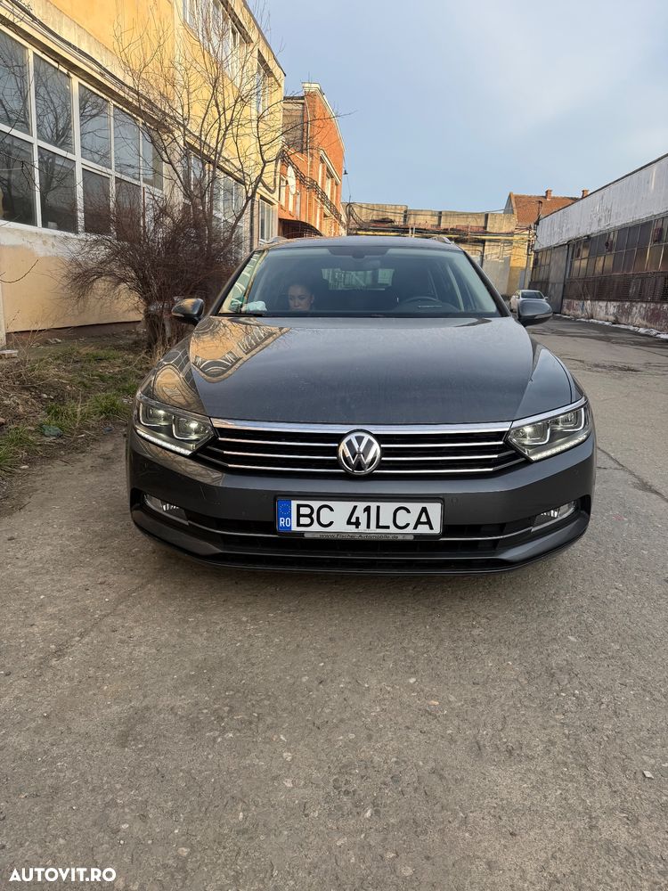 Volkswagen Passat 2.0 TDI DSG (BlueMotion Technology) Comfortline - 1