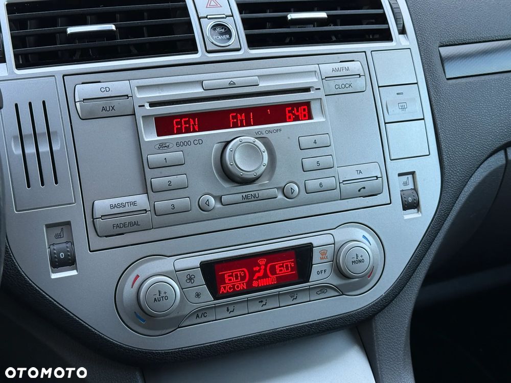 Ford Kuga - 34