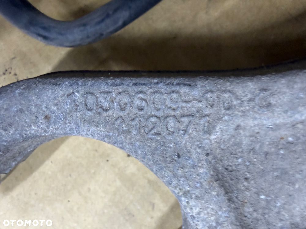 Amortyzator prawy przód Tesla Model S P85D Nr. 1030508-00-C. - 3