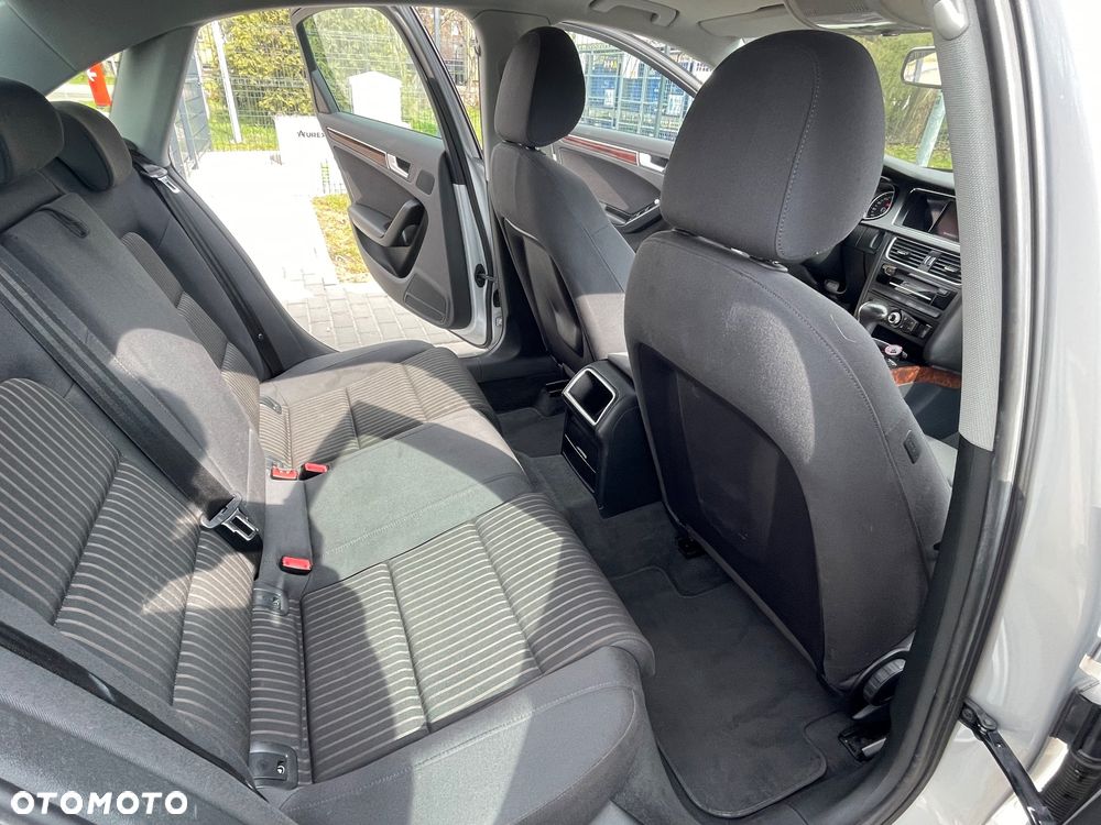 Audi A4 Limousine 2.0 TDI DPF clean diesel multitronic Attraction - 7
