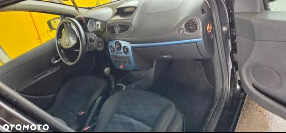 Renault Clio 1.2 16V Extreme - 8