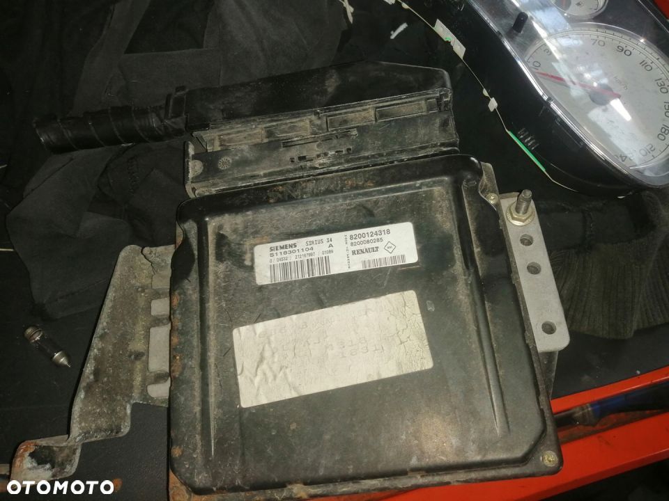 KOMPUTER SILNIKA RENAULT 1.6 S118301104A - 1