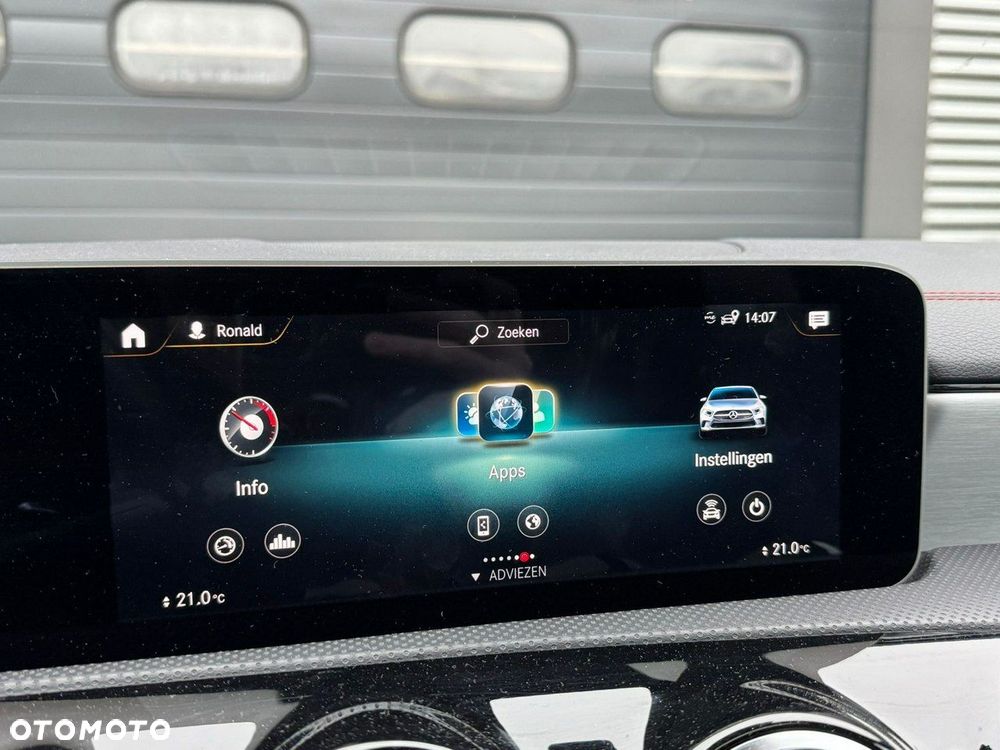 Mercedes-Benz CLA - 16