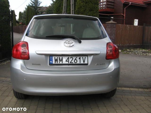 Toyota Auris 1.6 Premium - 9