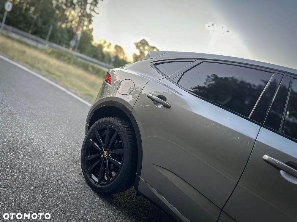 Jaguar E-Pace D150 AWD R-Dynamic - 24