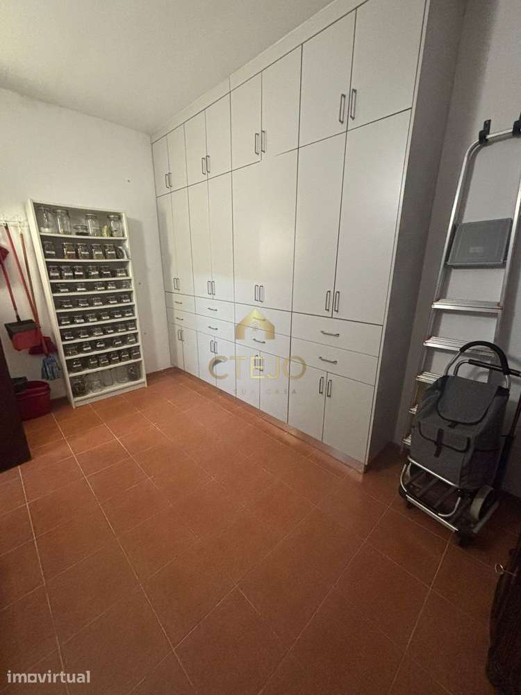 Moradia T2 com garagem e terraço - Grande imagem: 2/23