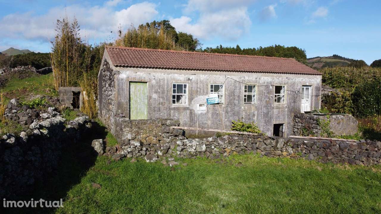 Quintinha linda no Pico ( Piedade) Azores - Grande imagem: 3/16