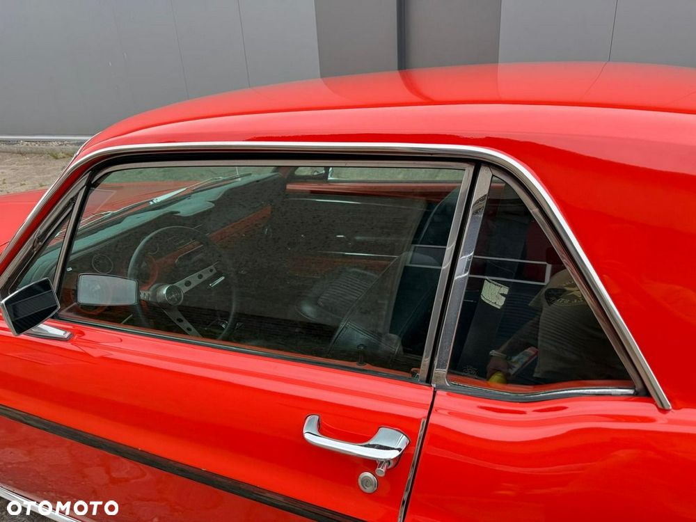 Ford Mustang - 34
