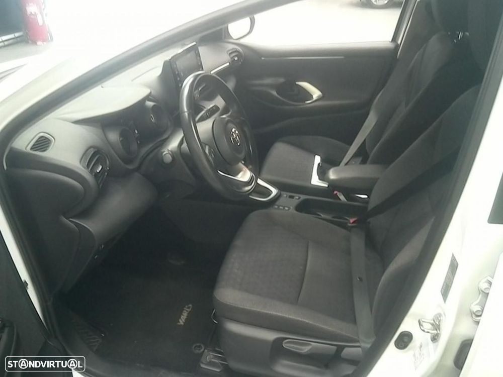 Toyota Yaris 1.5 HDF Exclusive - 4