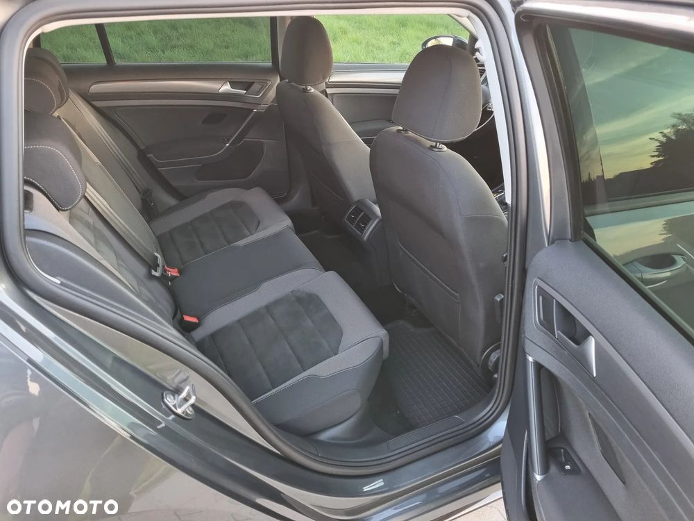 Volkswagen Golf 2.0 TDI SCR DSG R-Line - 18