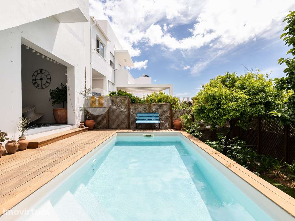 Moradia no Centro da Cidade com Jardim, Piscina e Garagem - Grande imagem: 3/60