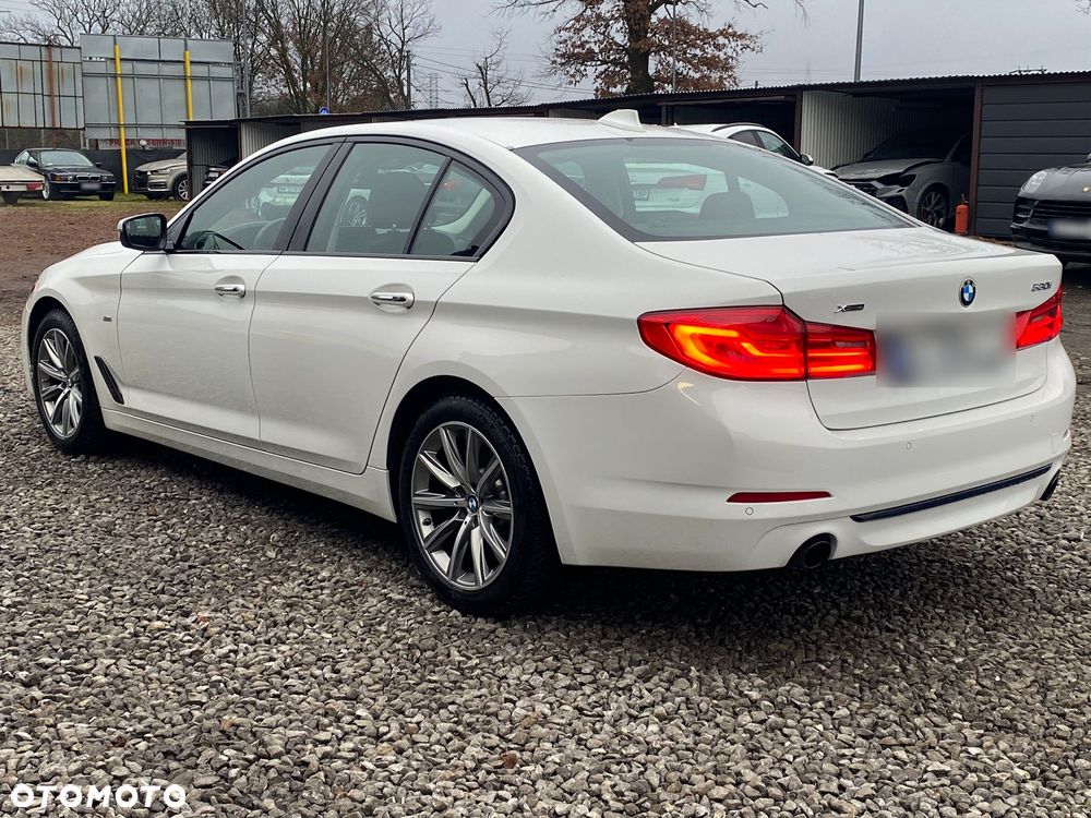 BMW Seria 5 530i xDrive Sport Line sport - 2