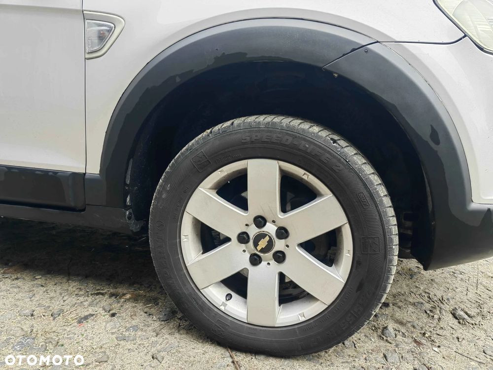 Chevrolet Captiva 2.0 d LT medium 5os - 6