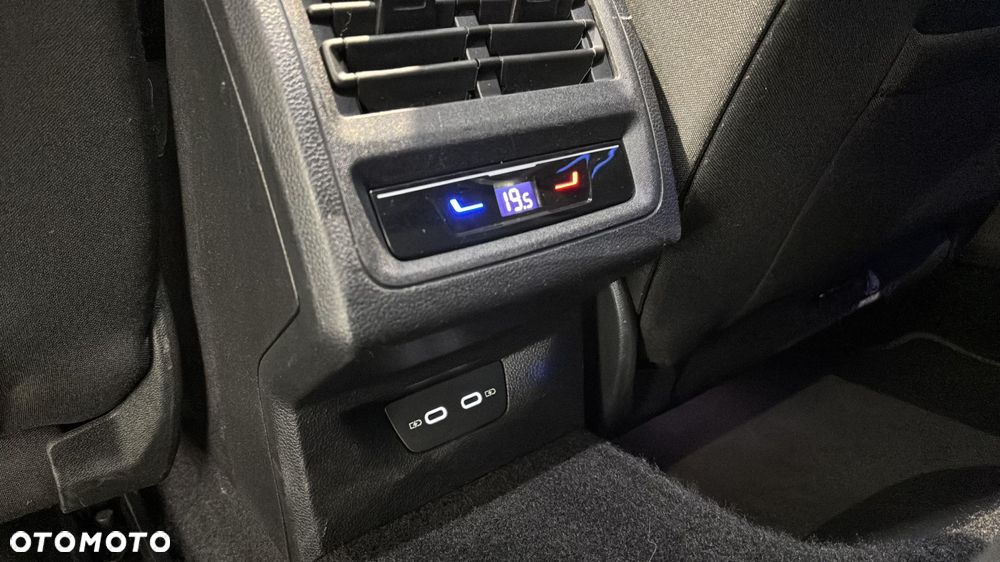 Volkswagen Golf - 20