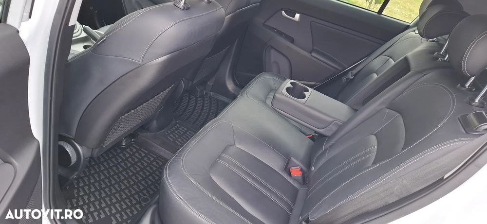 Kia Sportage 2,0 CRDI AWD Dream-Team Edition - 7