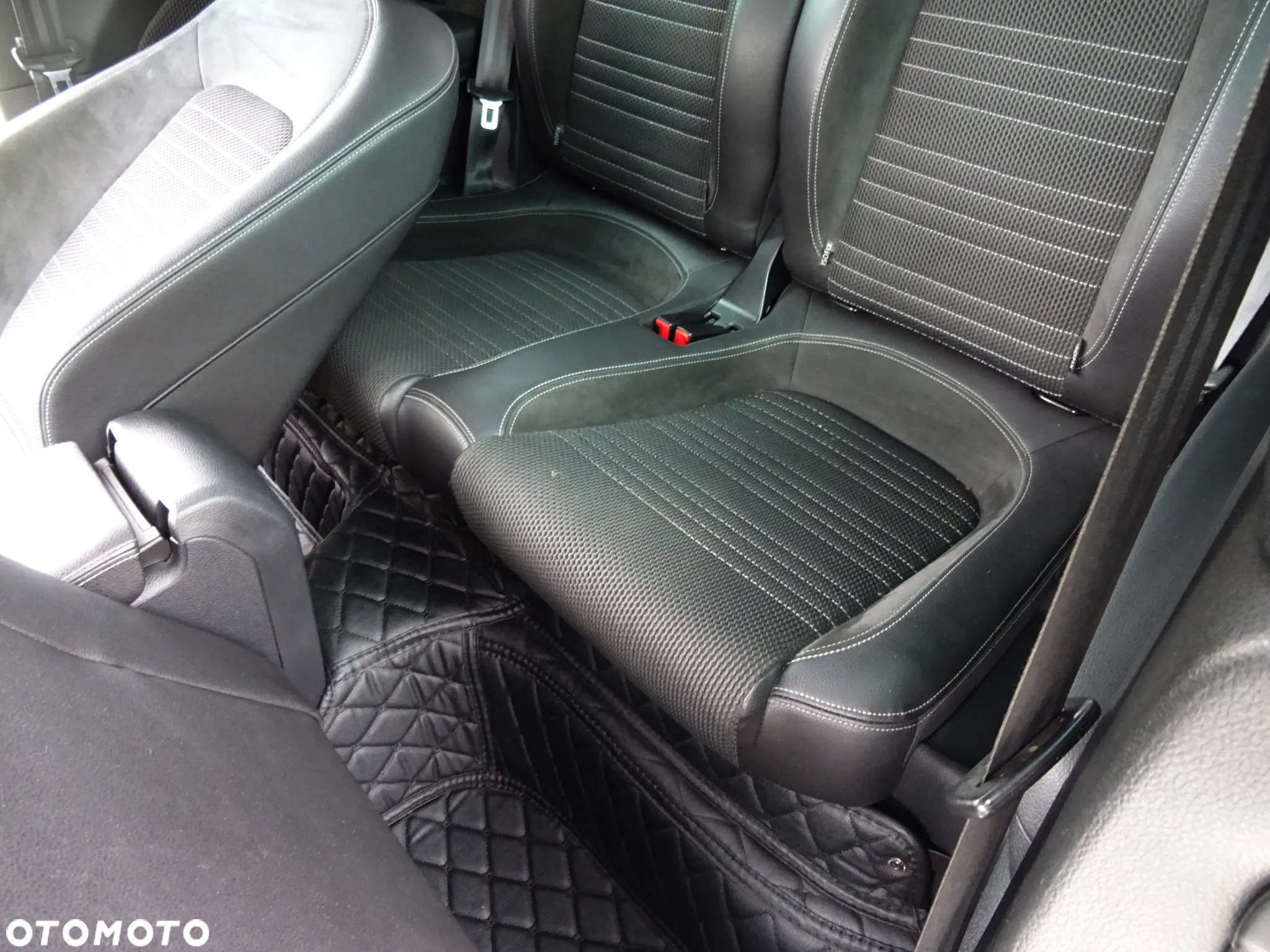 Volkswagen Scirocco 1.4 TSI R-Style - 30