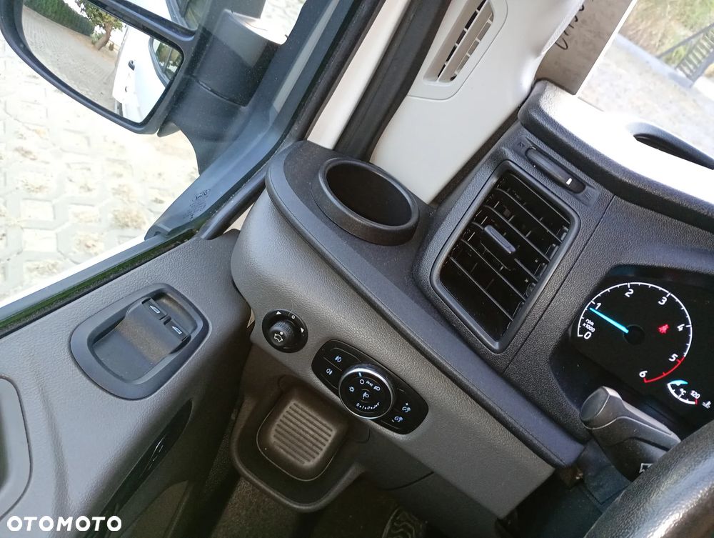 Ford Transit - 14